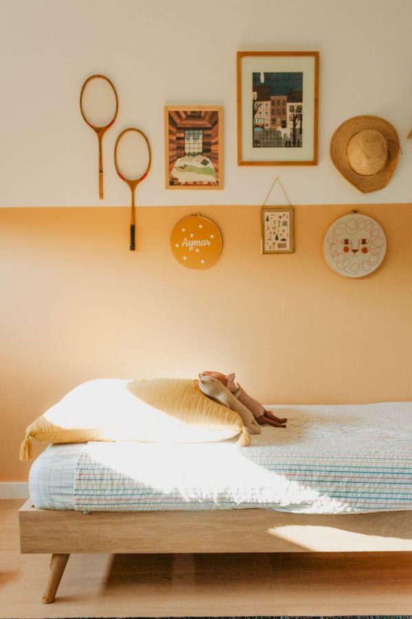 Phòng ngủ màu cam ấm áp