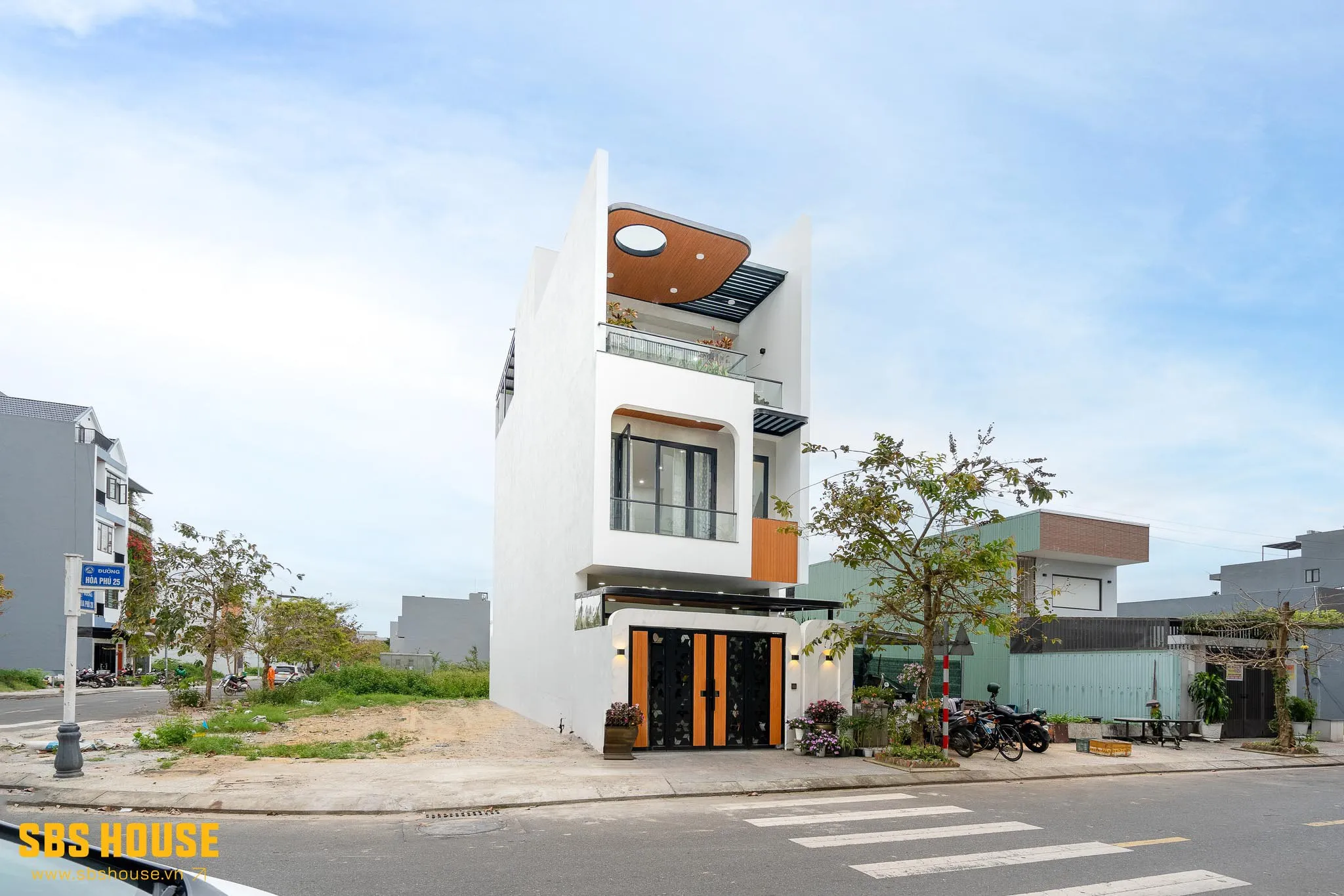 mẫu nhà đẹp mái bằng 3 tầng 5x20m