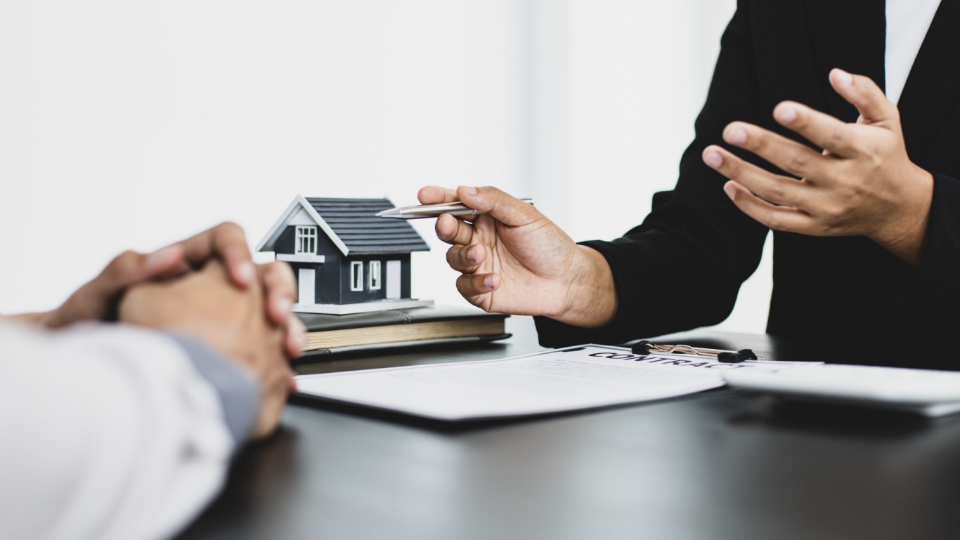 Thời gian xét duyệt hồ sơ xin phép xây dựng ở Hóc Môn sau khi sáp nhập có bị kéo dài không