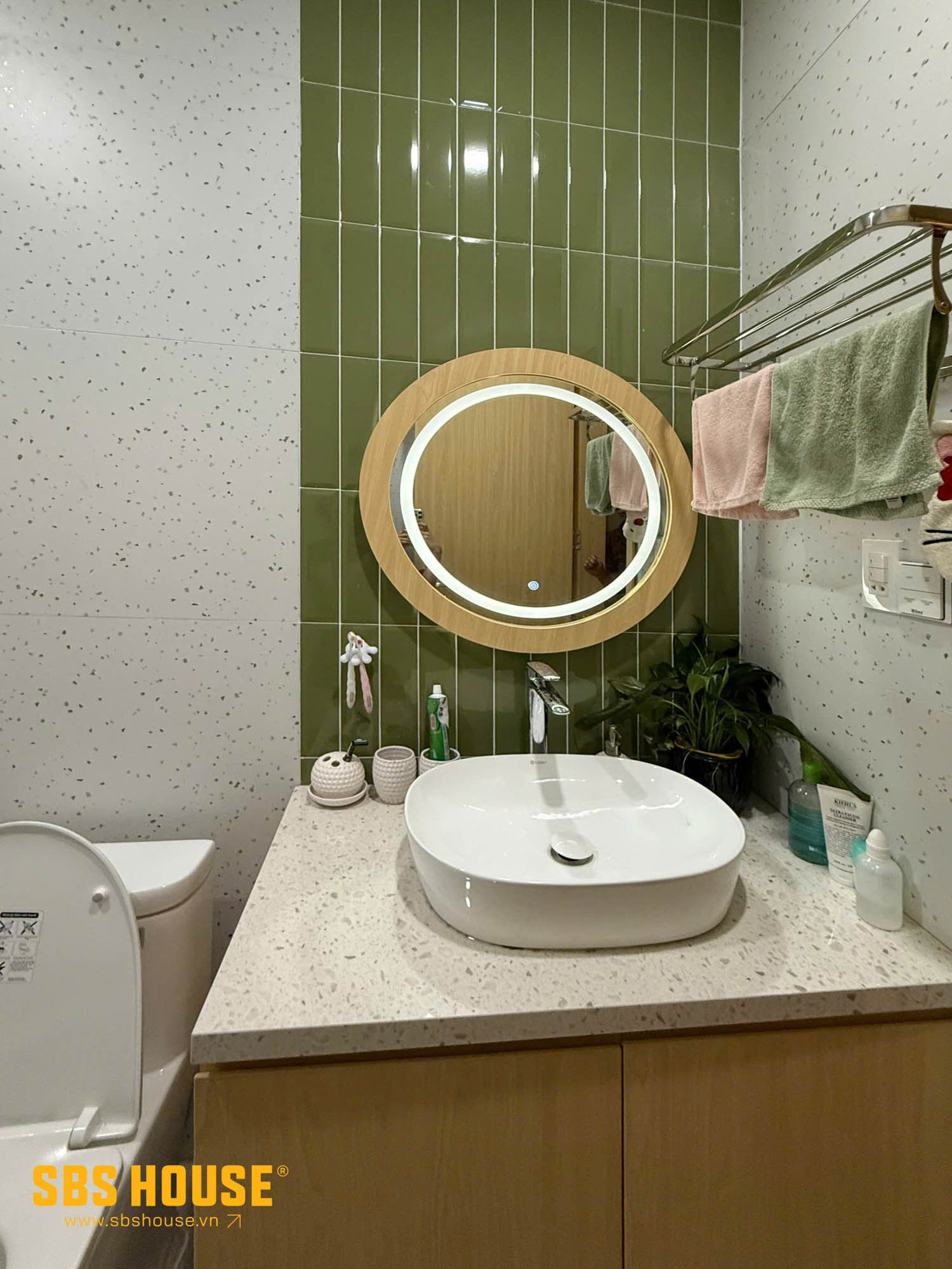 ảnh feedback wc khách hàng gửi về SBS HOUSE