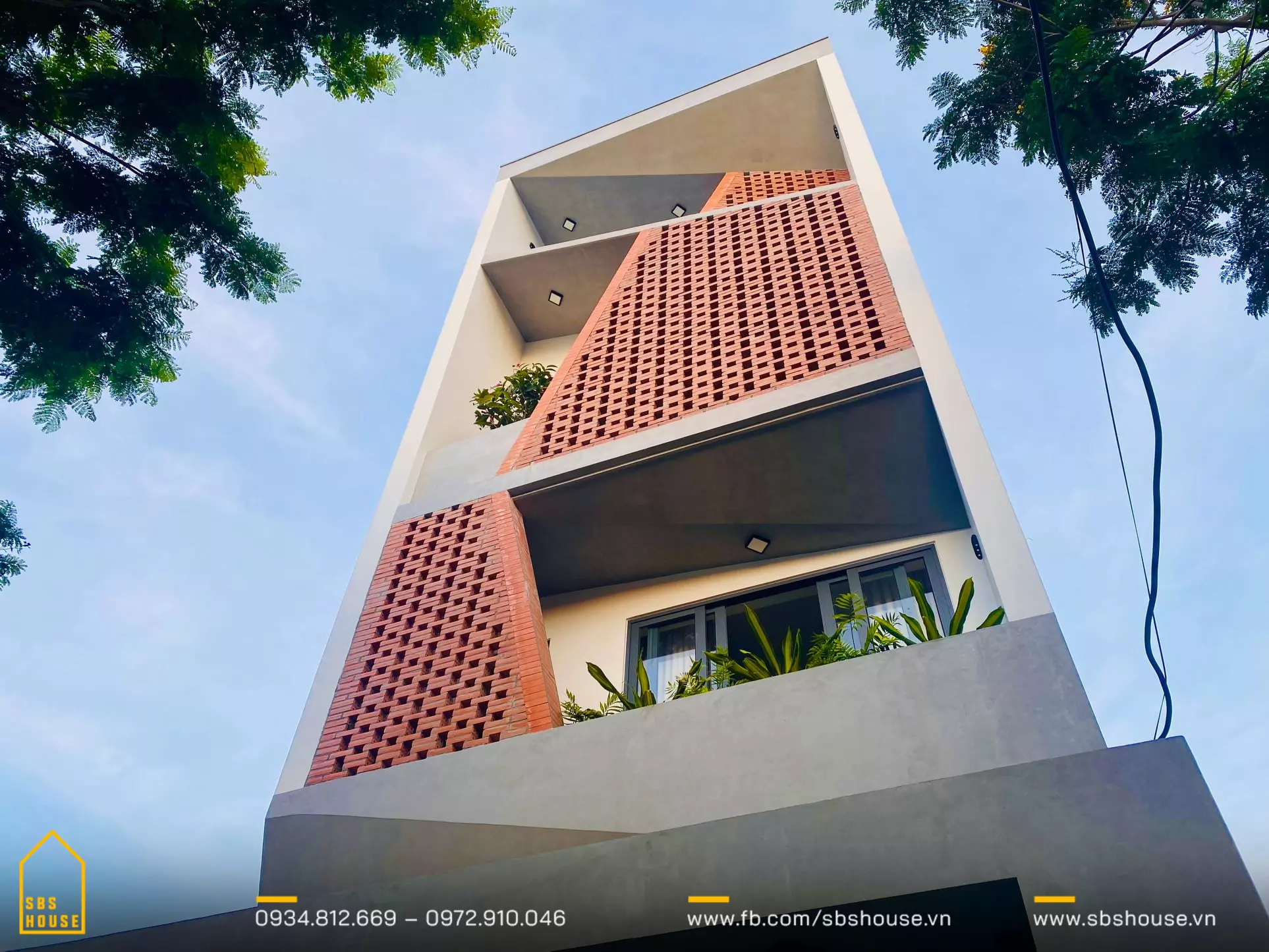 mẫu nhà gạch mộc đẹp 3 tầng 