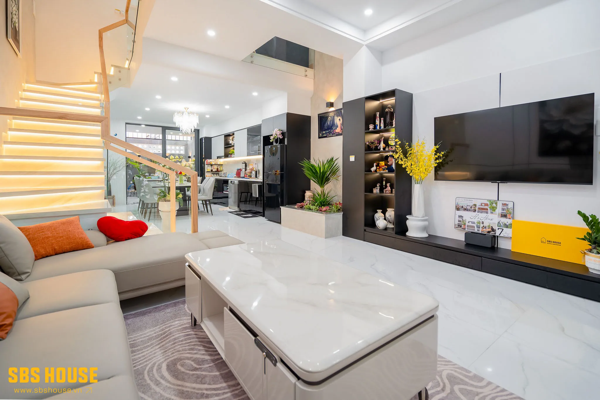Nội thất bên trong nhà mái bằng 100m2 3 tầng được sắp xếp thông minh, đáp ứng đúng nhu cầu gia chủ