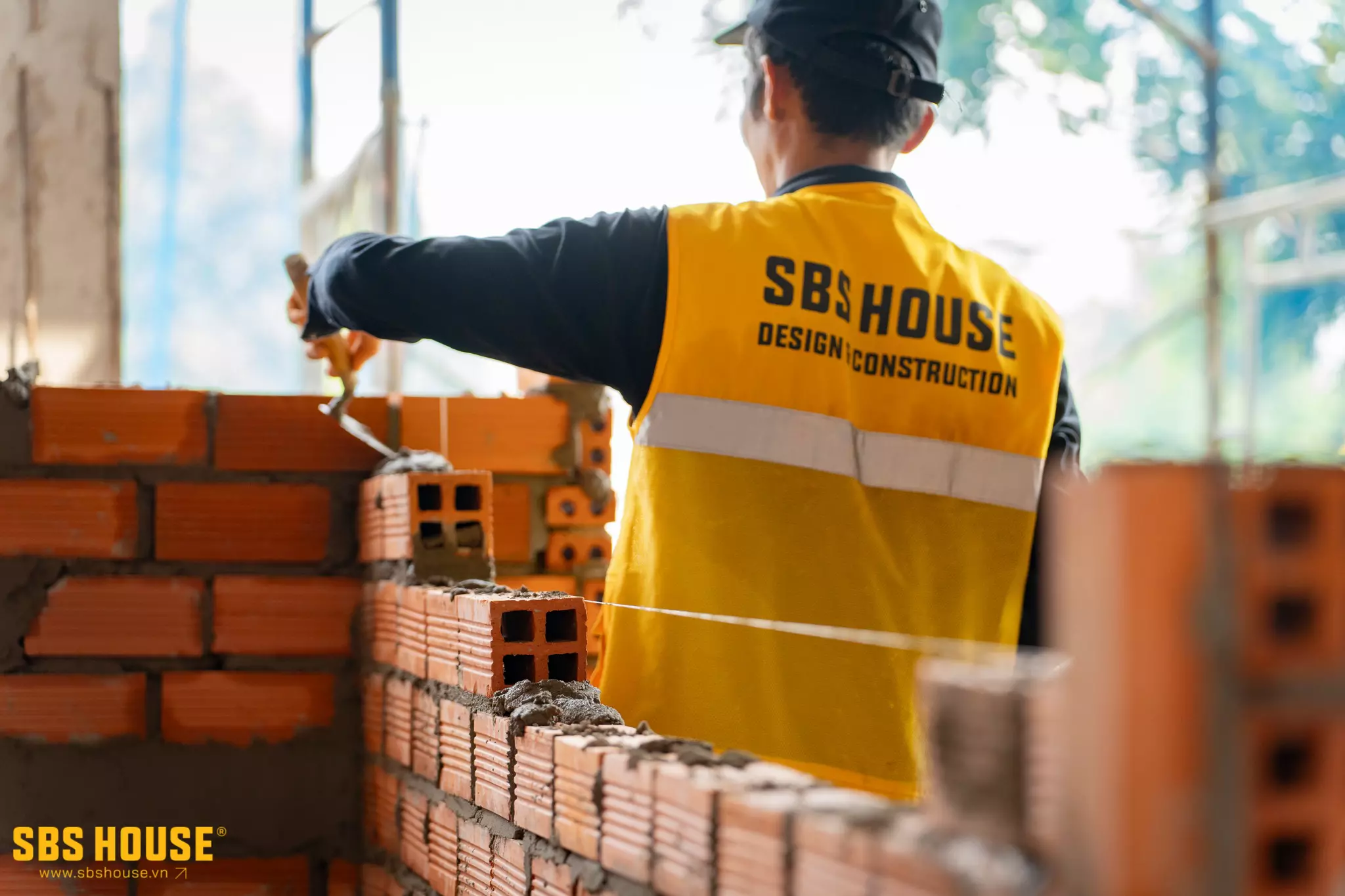 Số lượng gạch xây nhà 100m2 phụ thuộc vào độ dày tường, loại gạch sử dụng 