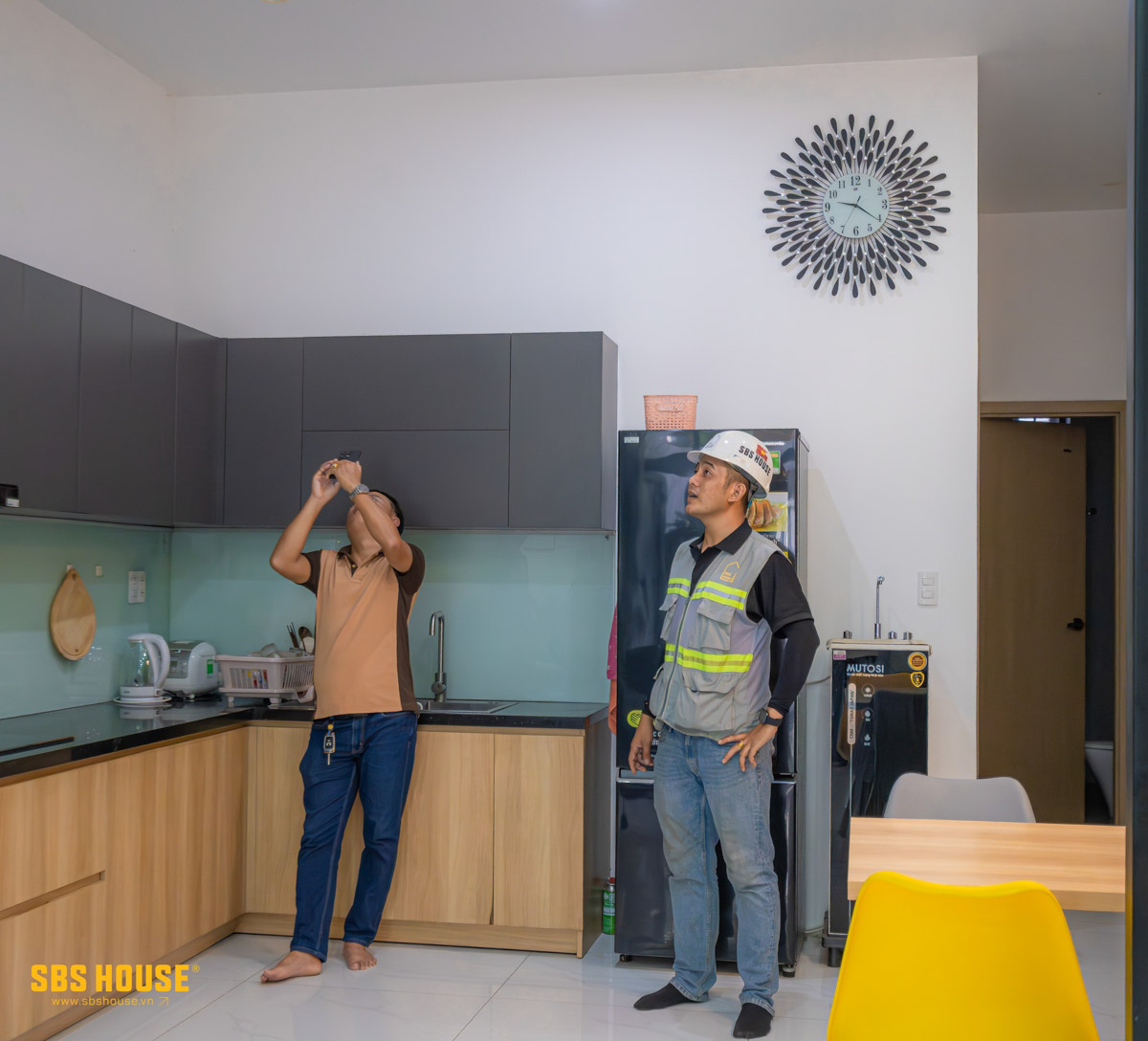 hình ảnh phòng bếp công trình N's House sau 5 năm