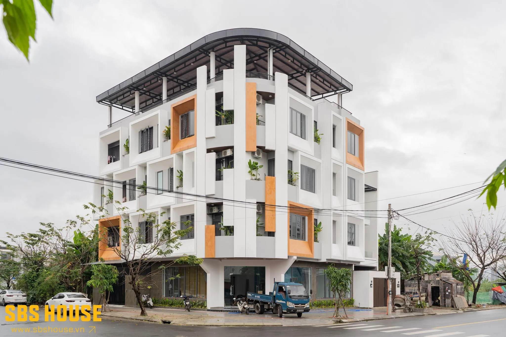 D's Apartment là công trình căn hộ 4 tầng 1 tum với diện tích sàn lên đến ~1056m2 do SBS HOUSE thiết kế - thi công trọn gói