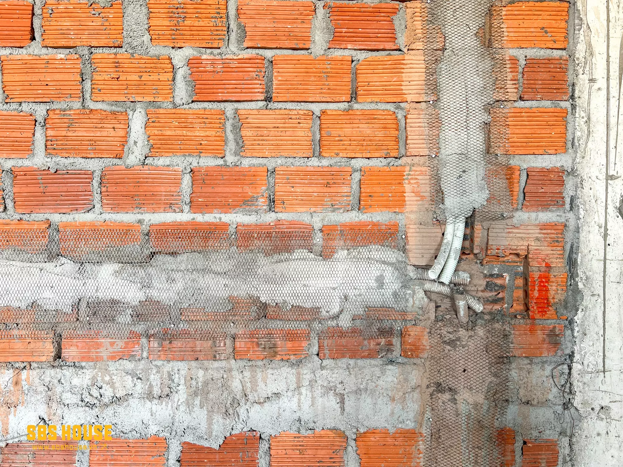 Thi công điện nước âm tường là hệ thống đường dây điện, đường ống nước được ẩn trong tường