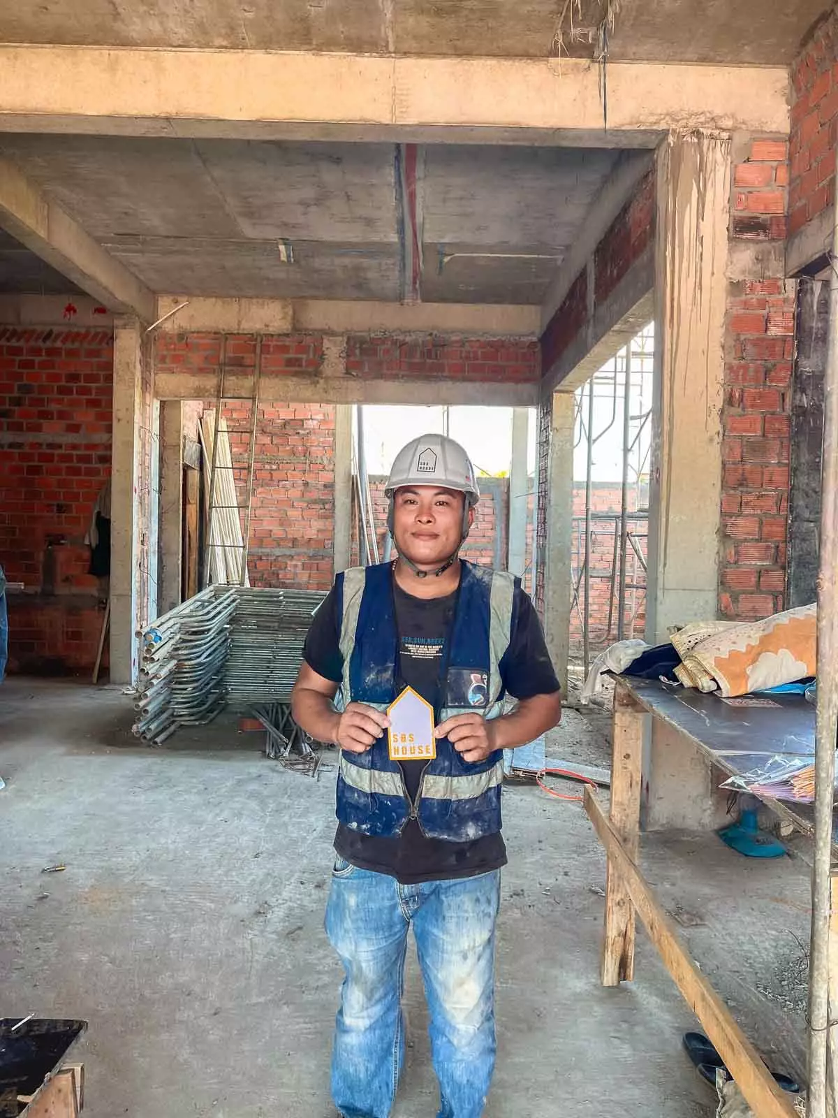 Lá thư từ đội thi công