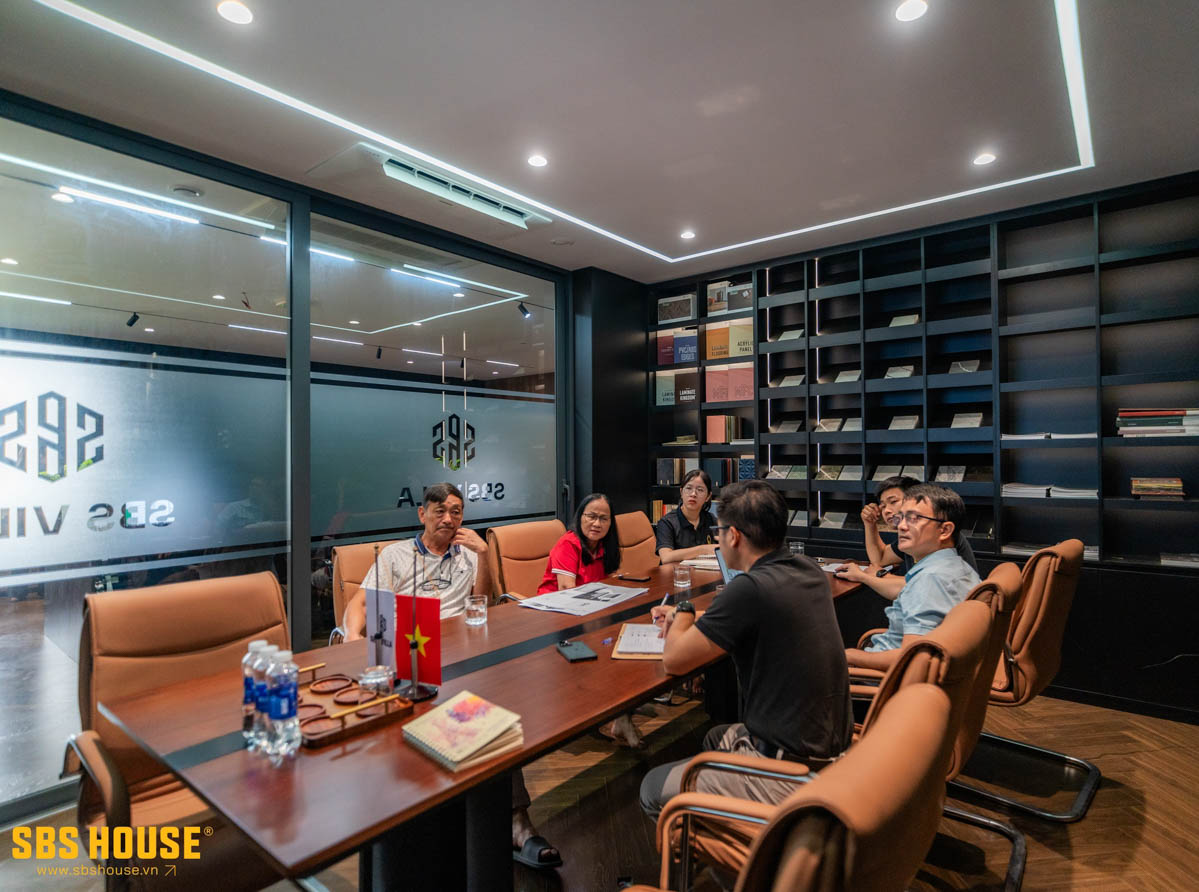 buổi trao đổi, lắng nghe mong muốn của khách hàng tại SBS