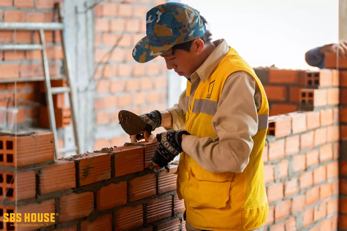 những người thợ lành nghề và tỉ mỉ