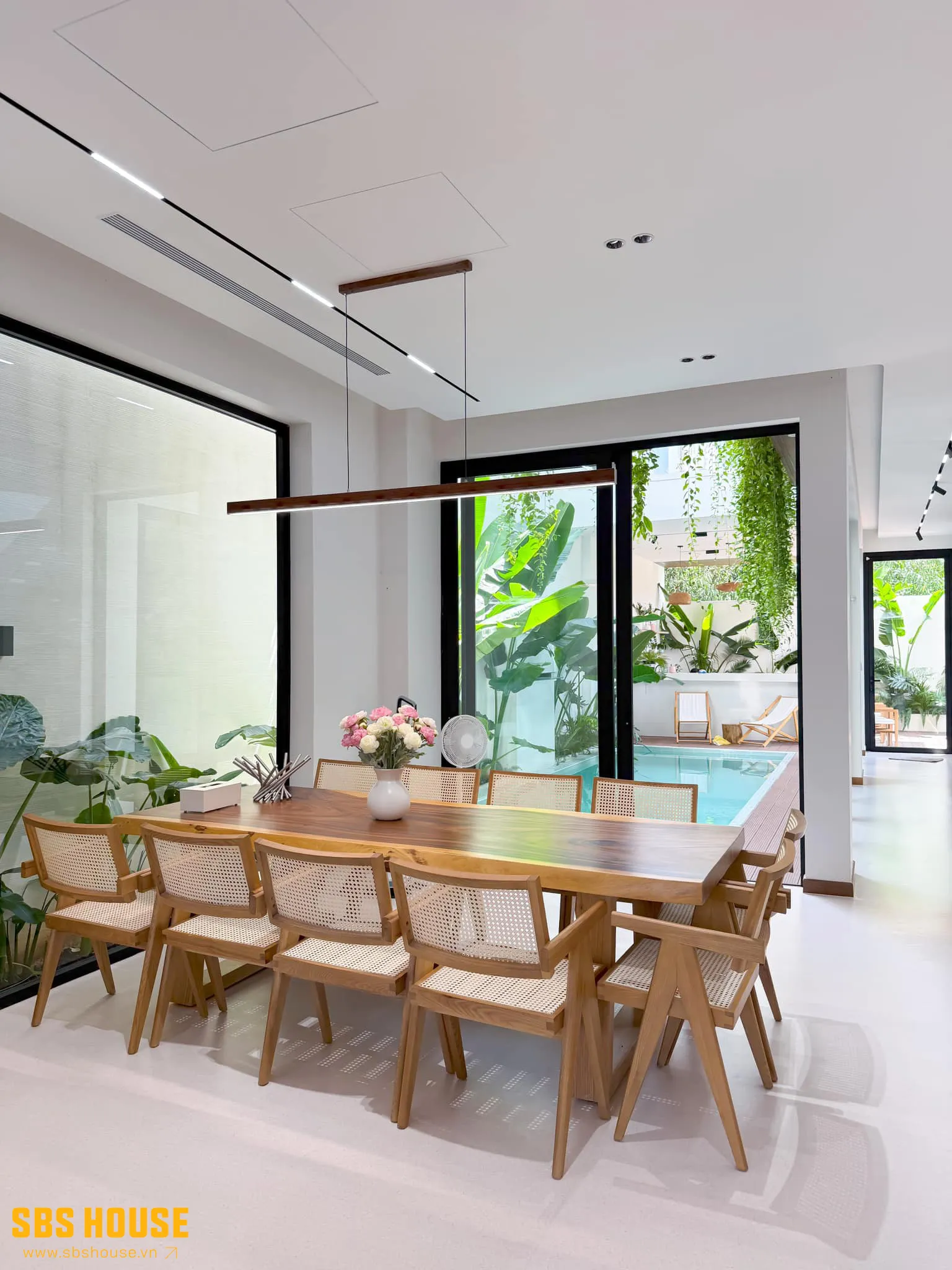 Không gian sinh hoạt mở, giúp các thành viên dễ dàng gắn kết