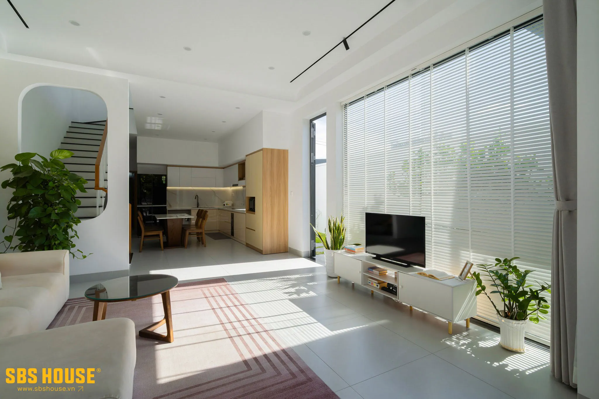 S's House với không gian phòng khách, bếp - ăn thiết kế liên thông vừa tiện nghi vừa tạo sự kết nối.